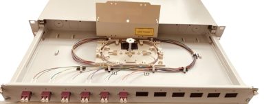 6x LC/PC OM4 Duplex Spleißbox 19" 1HE